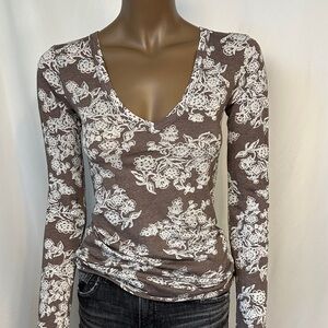 Sharon Segal XS Floral V-Neck Long Sleeve Top